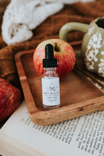 Load image into Gallery viewer, Crisp Apple